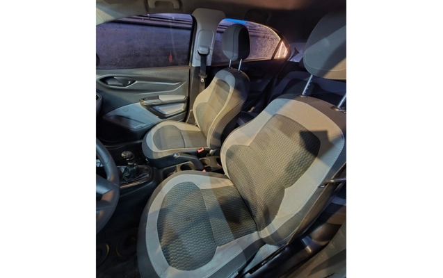 imagem-https://www.socarrao.com.br/sc-vehicle-images-prod/4260245/1790944145590-OC03ZjJhYjljZjM0N2IwZTYxMTdiN2NhNDhlZGQxOTRkYi5qcGc.jpg