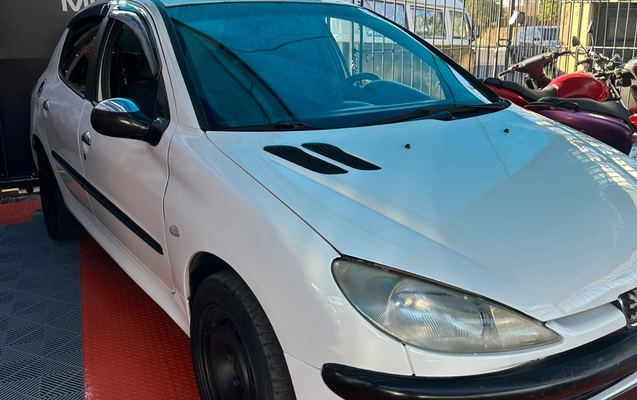 imagem-https://www.socarrao.com.br/sc-vehicle-images-prod/4260247/1790944154414-SU1HXzY3ODYuanBlZw.jpeg