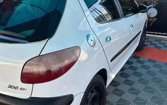 imagem-https://www.socarrao.com.br/sc-vehicle-images-prod/4260247/1790944155725-SU1HXzY3NzIuanBlZw.jpeg