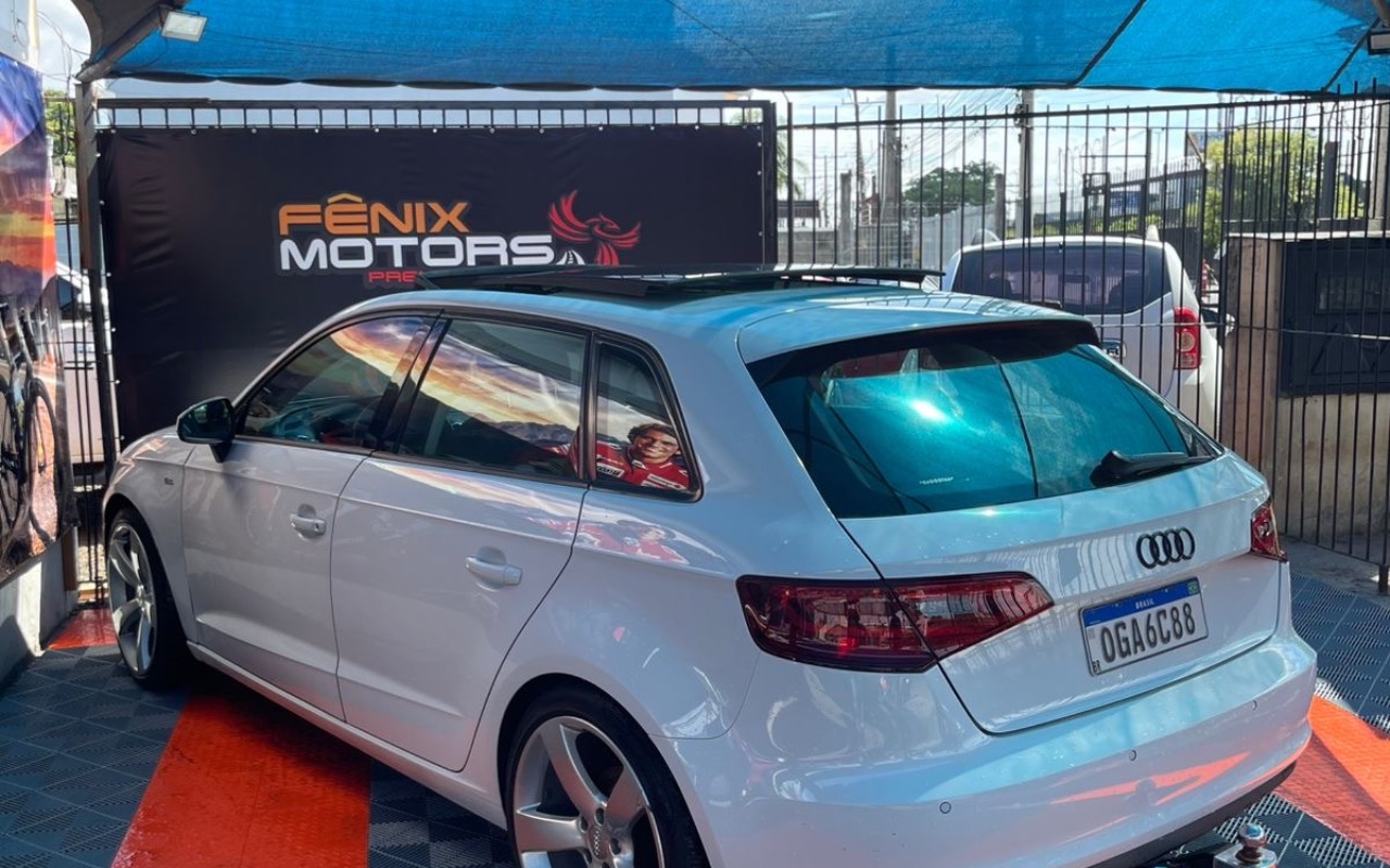 imagem-https://www.socarrao.com.br/sc-vehicle-images-prod/4260261/1790944357819-MjI1MzM1NjgtNGQxZC00OWM1LTk2NjQtNDlhOWNlYWZiYWU0LmpwZWc.jpeg