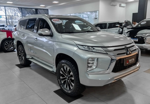 Mitsubishi Pajero 2022 Prata — foto 1 de 3