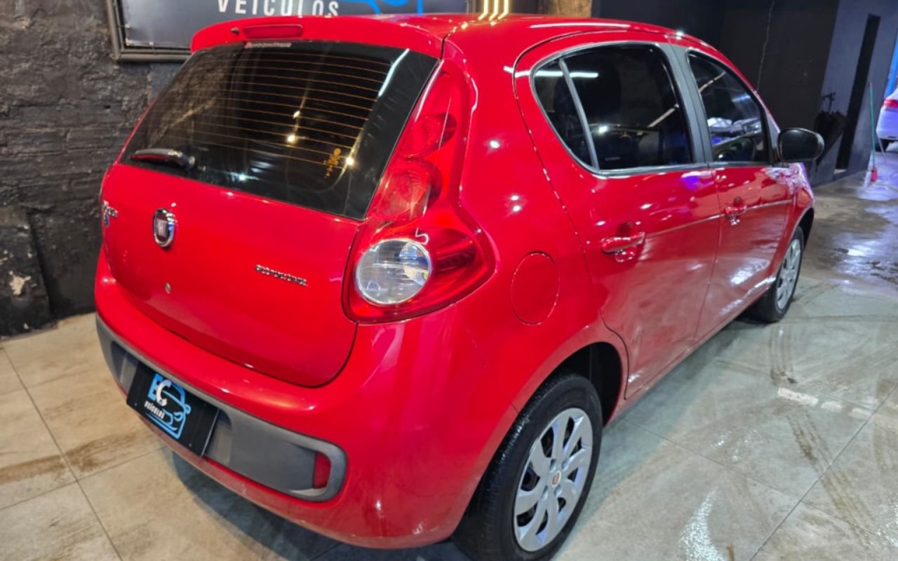 imagem-https://www.socarrao.com.br/sc-vehicle-images-prod/4260348/1790944810243-NC1mYjIyMTYyNDBmNDUyMTMyOGQxN2JhZjk2ZjkwNDk2Yi5qcGc.jpg