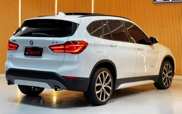 imagem-https://www.socarrao.com.br/sc-vehicle-images-prod/4260462/1790945733501-8486715_10_B_9959998924.jpeg