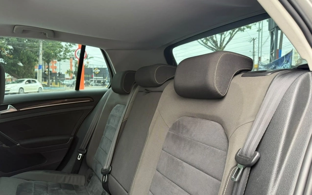 imagem-https://www.socarrao.com.br/sc-vehicle-images-prod/4260464/1790945768062-c1b72665e8a24d57ba9bbfb27273661e_1790945699207.jpg