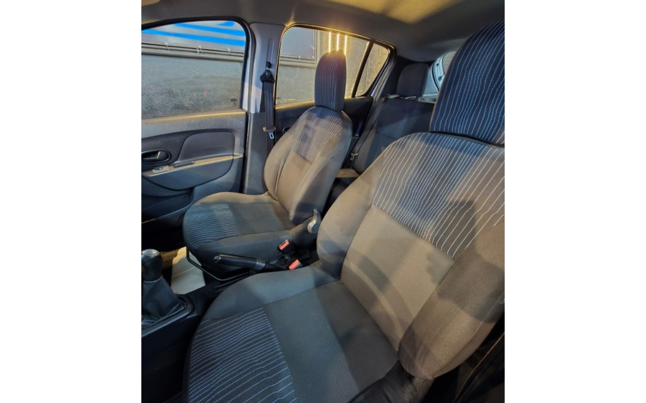 imagem-https://www.socarrao.com.br/sc-vehicle-images-prod/4260491/1790945936560-OS0zMWEyMWM4ODFhNWY3ZDY3YzIzNDAyZDQzMTgwZTI5OS5qcGc.jpg