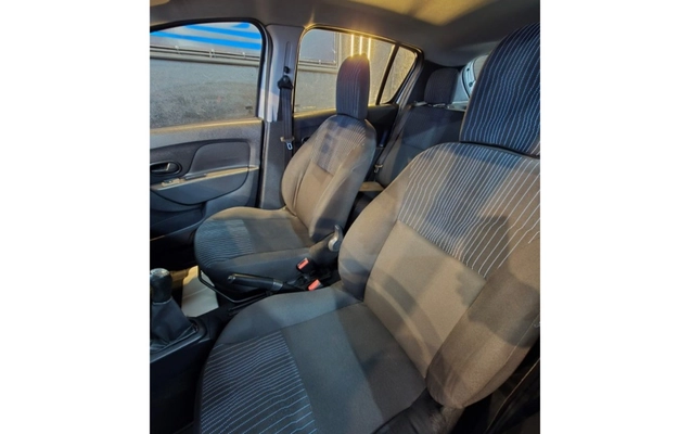 imagem-https://www.socarrao.com.br/sc-vehicle-images-prod/4260491/1790945936560-OS0zMWEyMWM4ODFhNWY3ZDY3YzIzNDAyZDQzMTgwZTI5OS5qcGc.jpg