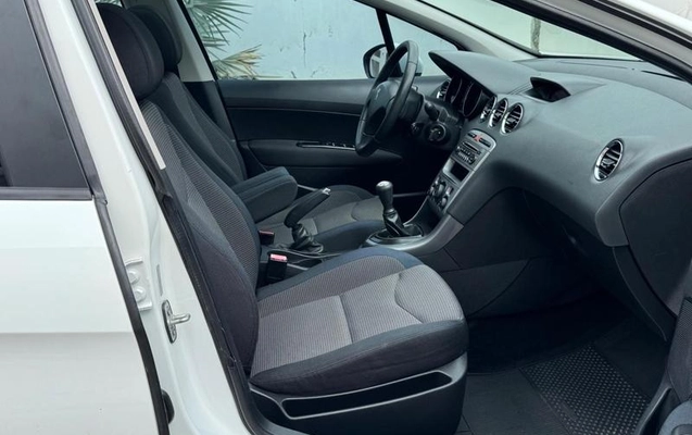 imagem-https://www.socarrao.com.br/sc-vehicle-images-prod/4260560/1791764733209-8536591_19_B_2b5ba79c9c.jpeg