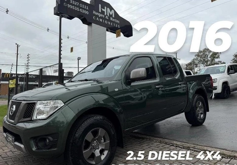 Nissan Frontier 2016 Verde — foto 1 de 3