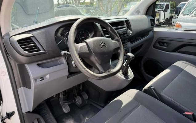 imagem-https://www.socarrao.com.br/sc-vehicle-images-prod/4260568/1791404387637-8524241_22_B_738dd51bb8.jpeg
