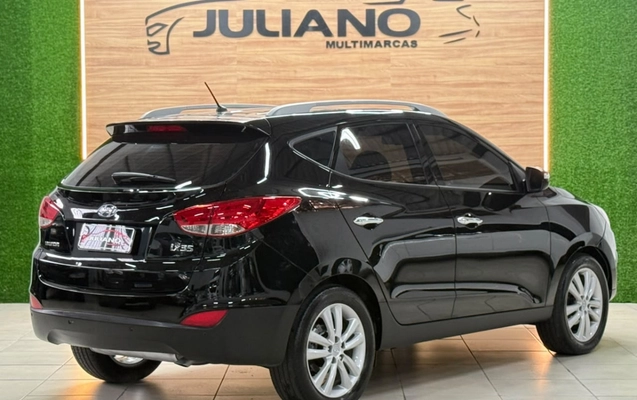 imagem-https://www.socarrao.com.br/sc-vehicle-images-prod/4260684/1790946855932-PkriXPeZRDuYgt3LLHB6BHuKaPHJrGX3.jpg