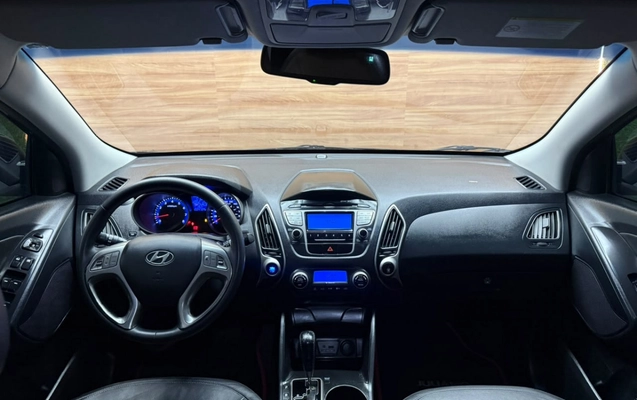 imagem-https://www.socarrao.com.br/sc-vehicle-images-prod/4260684/1790946855934-H1W7JRUrA9iGfYHrAy2UIM9Eyx3zYuGL.jpg