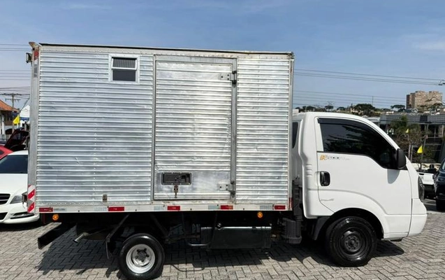 imagem-https://www.socarrao.com.br/sc-vehicle-images-prod/4260711/1791404470408-8524832_7_B_ed29af78fd.jpeg