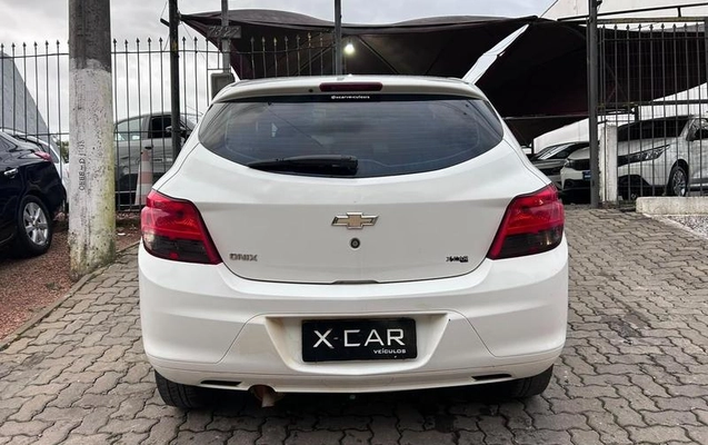 imagem-https://www.socarrao.com.br/sc-vehicle-images-prod/4260807/1790947706380-8523384_6_B_d976f87dfc.jpeg