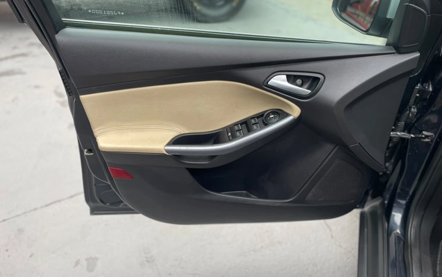 imagem-https://www.socarrao.com.br/sc-vehicle-images-prod/4260813/1790947770124-b96b54a95b654b98a25dd354d3e907dd_1790947646898.jpg