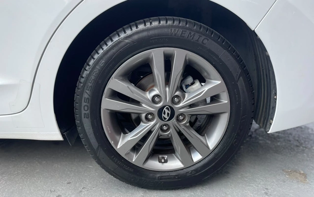 imagem-https://www.socarrao.com.br/sc-vehicle-images-prod/4260845/1790948068807-6ae88d7ad835406983a6a6f5a4c6a4e2_1790948024960.jpg