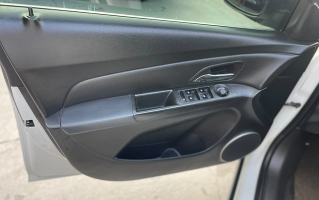 imagem-https://www.socarrao.com.br/sc-vehicle-images-prod/4260934/1790948714325-62b8de29f4e84f05a42f0ba80a09f18b_1790948653240.jpg