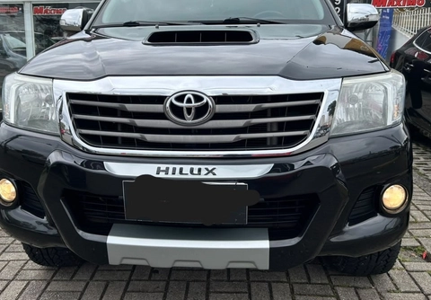 Toyota Hilux 2014 Preto — foto 1 de 3