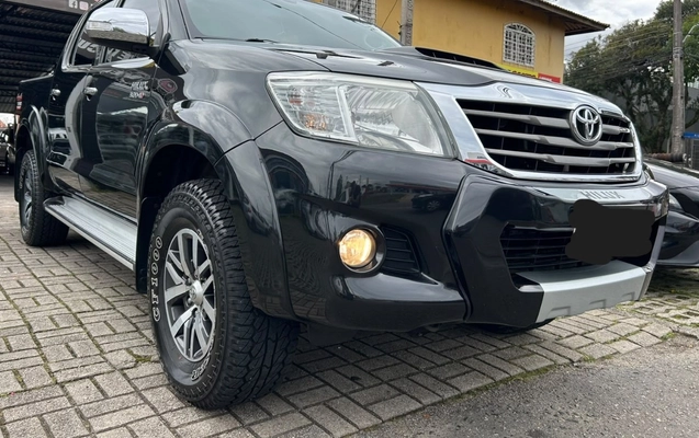 imagem-https://www.socarrao.com.br/sc-vehicle-images-prod/4260983/1790948942780-SGlsdXggMjAxNCAwNS5qcGVn.jpeg
