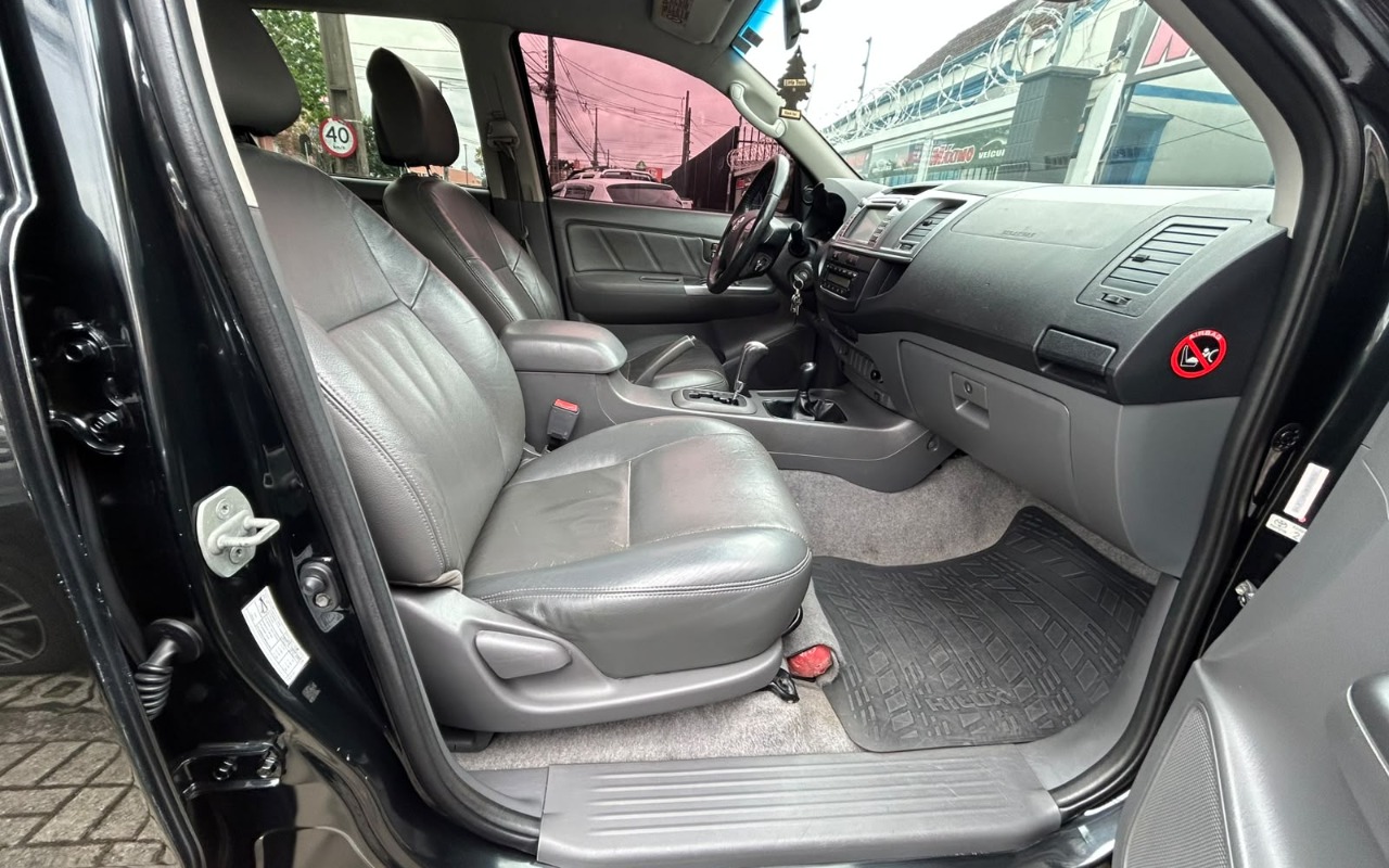 imagem-https://www.socarrao.com.br/sc-vehicle-images-prod/4260983/1790948943536-V2hhdHNBcHAgSW1hZ2UgMjAyNi0xMC0wMSBhdCAwOS4zMC4zOSAoMikuanBlZw.jpeg