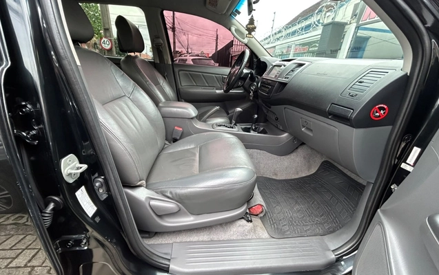 imagem-https://www.socarrao.com.br/sc-vehicle-images-prod/4260983/1790948943536-V2hhdHNBcHAgSW1hZ2UgMjAyNi0xMC0wMSBhdCAwOS4zMC4zOSAoMikuanBlZw.jpeg