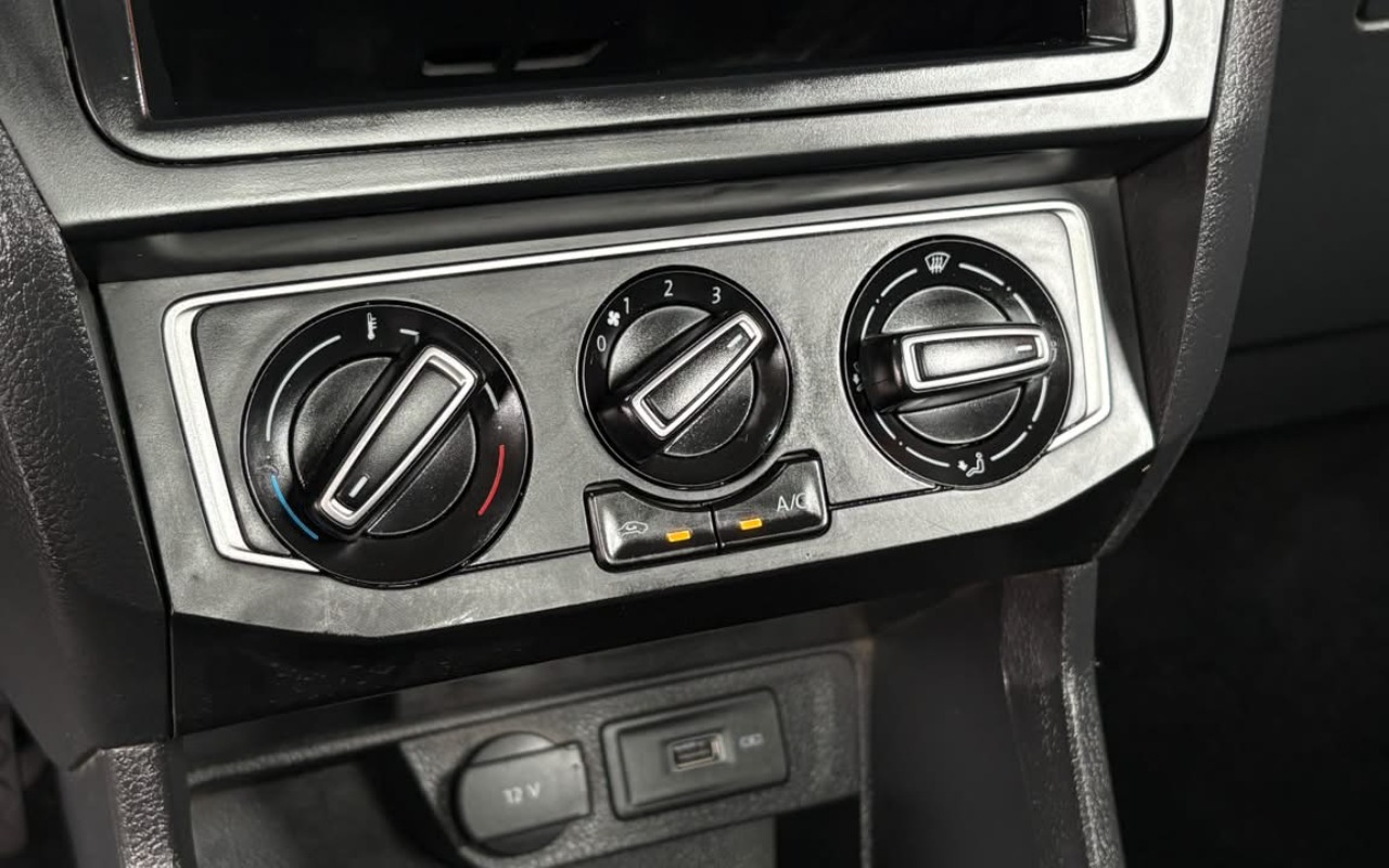 imagem-https://www.socarrao.com.br/sc-vehicle-images-prod/4261001/1790949020497-V2hhdHNBcHAgSW1hZ2UgMjAyNi0xMC0wMSBhdCAxNi41MC40MSAoMikuanBlZw.jpeg