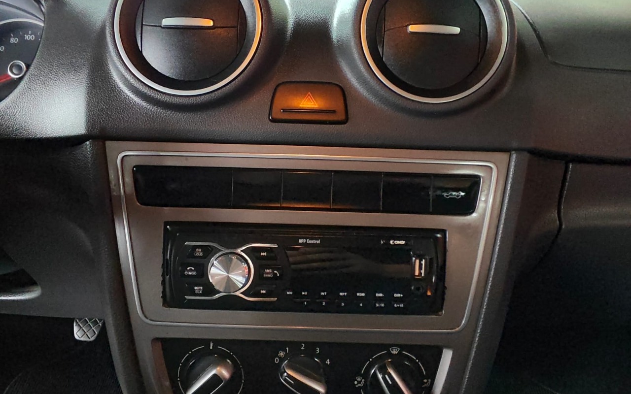 imagem-https://www.socarrao.com.br/sc-vehicle-images-prod/4261046/1790949432958-V2hhdHNBcHAgSW1hZ2UgMjAyNi0xMC0wMSBhdCAxNy41MC40OCAoMykuanBlZw.jpeg