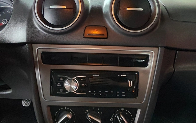 imagem-https://www.socarrao.com.br/sc-vehicle-images-prod/4261046/1790949432958-V2hhdHNBcHAgSW1hZ2UgMjAyNi0xMC0wMSBhdCAxNy41MC40OCAoMykuanBlZw.jpeg