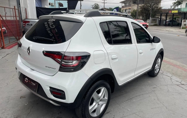 imagem-https://www.socarrao.com.br/sc-vehicle-images-prod/4261067/1790949537130-a9e825677fb84877ad72b0bf69705659_1790949486060.jpg