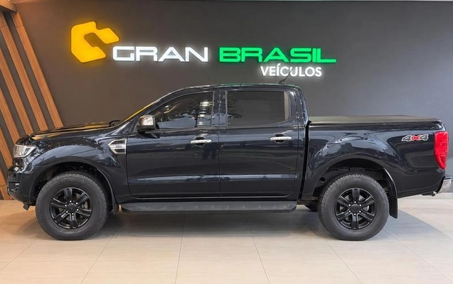 imagem-https://www.socarrao.com.br/sc-vehicle-images-prod/4261111/1791209961861-8536941_12_B_d585e8b655.jpeg