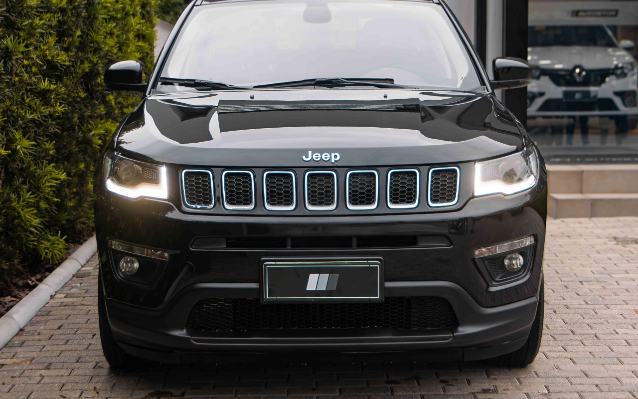 imagem-https://www.socarrao.com.br/sc-vehicle-images-prod/4261156/1790950004590-SU1HXzI2OTcuanBn.jpg