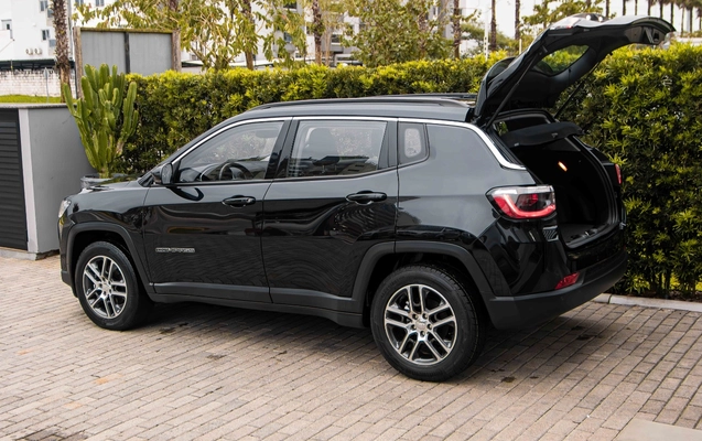 imagem-https://www.socarrao.com.br/sc-vehicle-images-prod/4261156/1790950004996-SU1HXzI3MDkuanBn.jpg