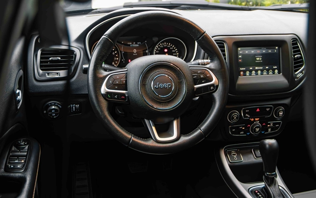 imagem-https://www.socarrao.com.br/sc-vehicle-images-prod/4261156/1790950005588-SU1HXzI2OTEuanBn.jpg