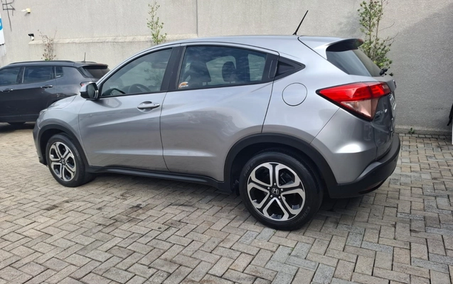 imagem-https://www.socarrao.com.br/sc-vehicle-images-prod/4261187/1790950393513-7_043951.jpg