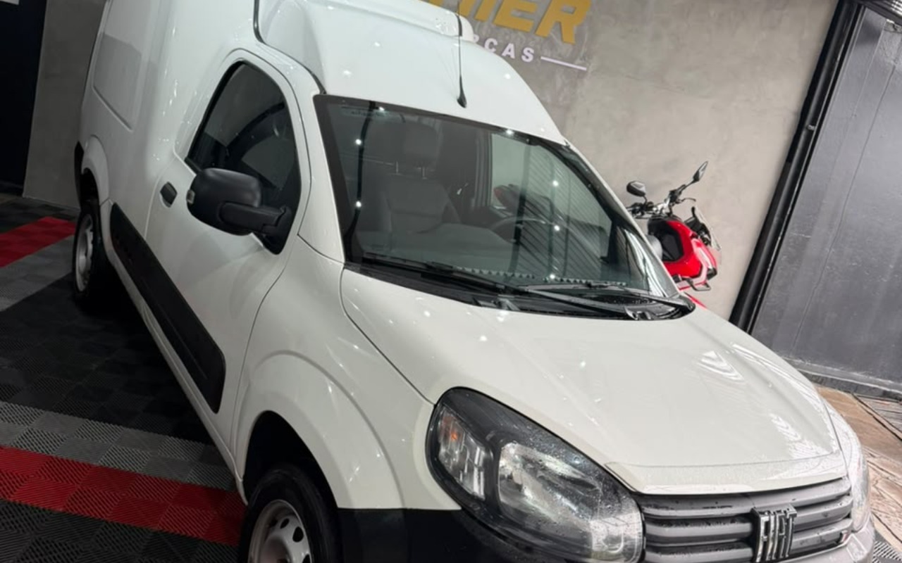 imagem-https://www.socarrao.com.br/sc-vehicle-images-prod/4261249/1790950675777-V2hhdHNBcHAgSW1hZ2UgMjAyNi0xMC0wMSBhdCAxMy40OC40NCAoNikuanBlZw.jpeg