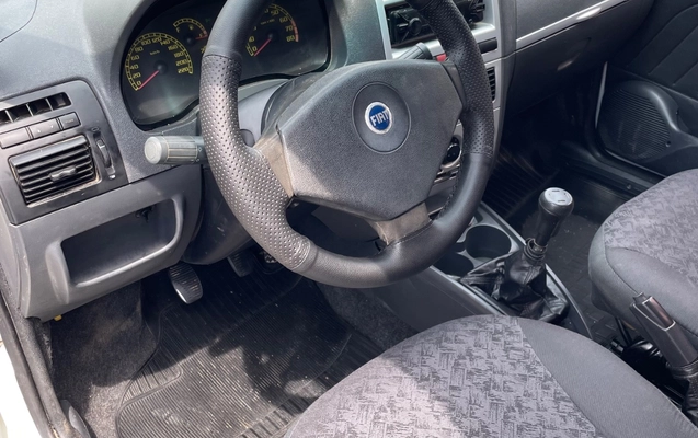 imagem-https://www.socarrao.com.br/sc-vehicle-images-prod/4261271/1790951877764-SU1HXzY2NDcuanBlZw.jpeg