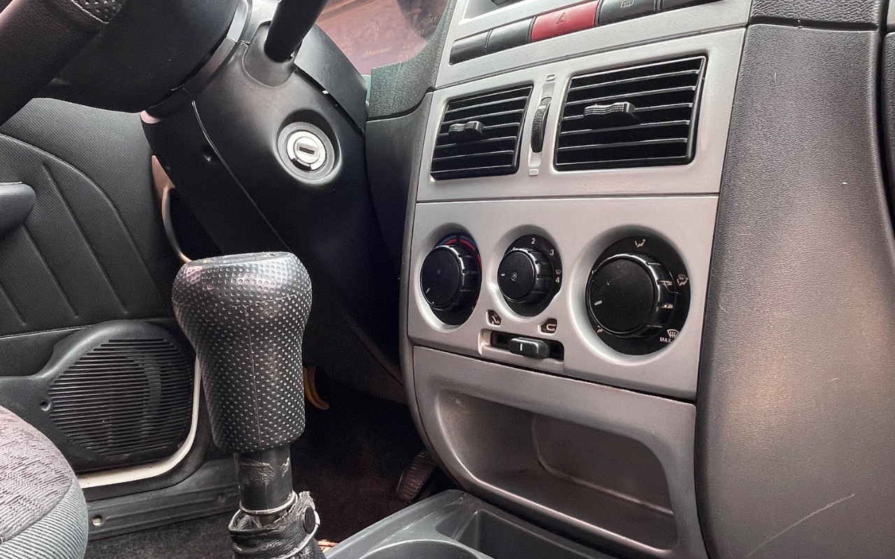 imagem-https://www.socarrao.com.br/sc-vehicle-images-prod/4261271/1790951878163-SU1HXzY2NTMuanBlZw.jpeg