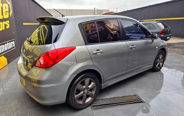 imagem-https://www.socarrao.com.br/sc-vehicle-images-prod/4261313/1790951117067-8537191_4_B_8a31fffd64.jpeg