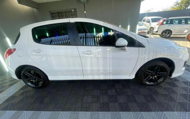 imagem-https://www.socarrao.com.br/sc-vehicle-images-prod/4261343/1791566831831-8537217_16_B_dabfc8e99a.jpeg