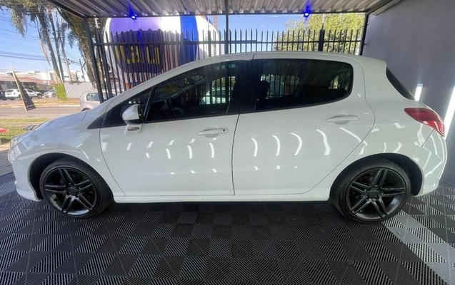 imagem-https://www.socarrao.com.br/sc-vehicle-images-prod/4261343/1791566831833-8537217_20_B_d9668bce88.jpeg