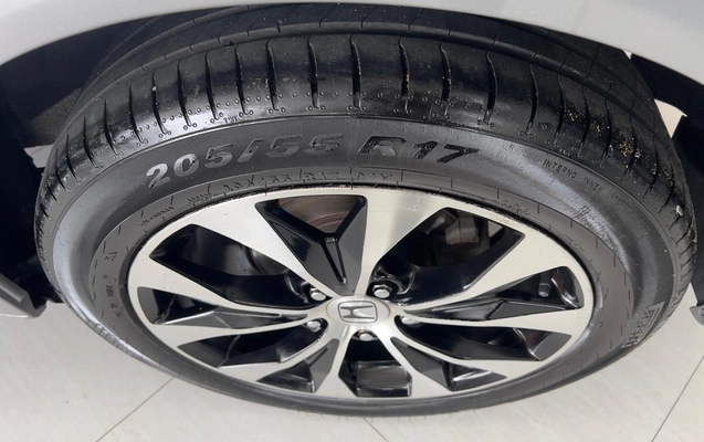 imagem-https://www.socarrao.com.br/sc-vehicle-images-prod/4261408/1791897530110-MTUuanBlZw.jpeg