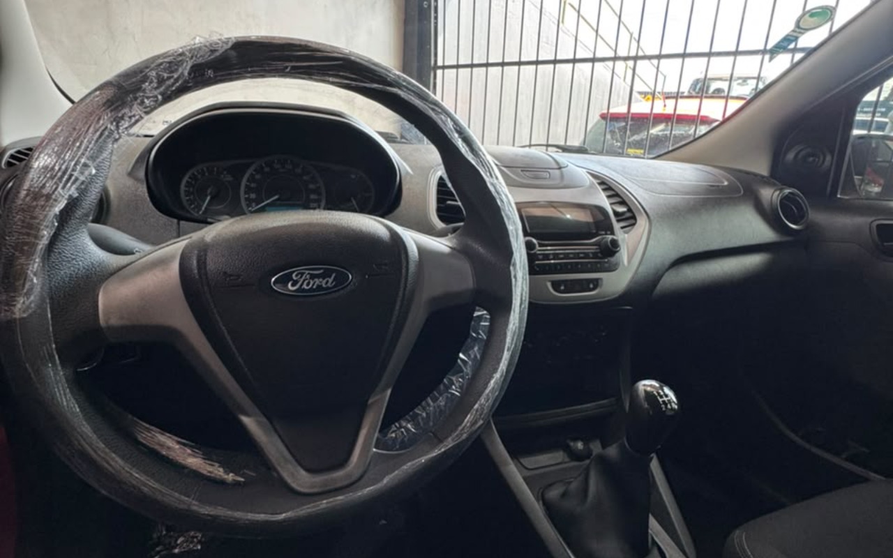 imagem-https://www.socarrao.com.br/sc-vehicle-images-prod/4261410/1790956448463-V2hhdHNBcHAgSW1hZ2UgMjAyNi0xMC0wMiBhdCAxMi4yMi4wMCAoMSkuanBlZw.jpeg