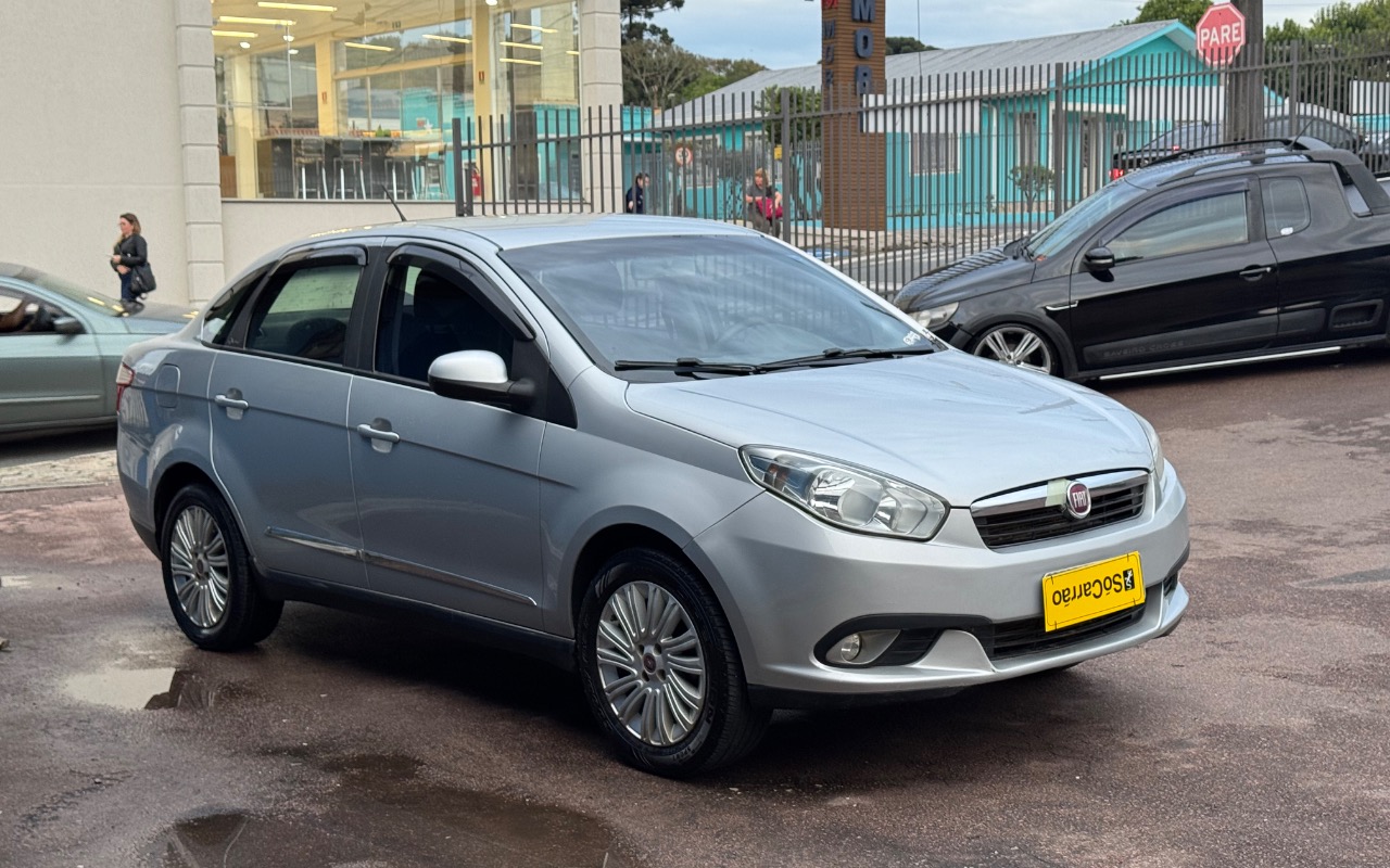 Fiat Grand Siena ESSENCE 1.6 Flex 16V 2015 Cinza — foto 1 de 3