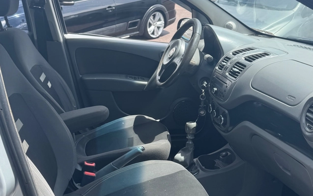 imagem-https://www.socarrao.com.br/sc-vehicle-images-prod/4261526/1790952308976-SU1HXzY1NjMuanBlZw.jpeg