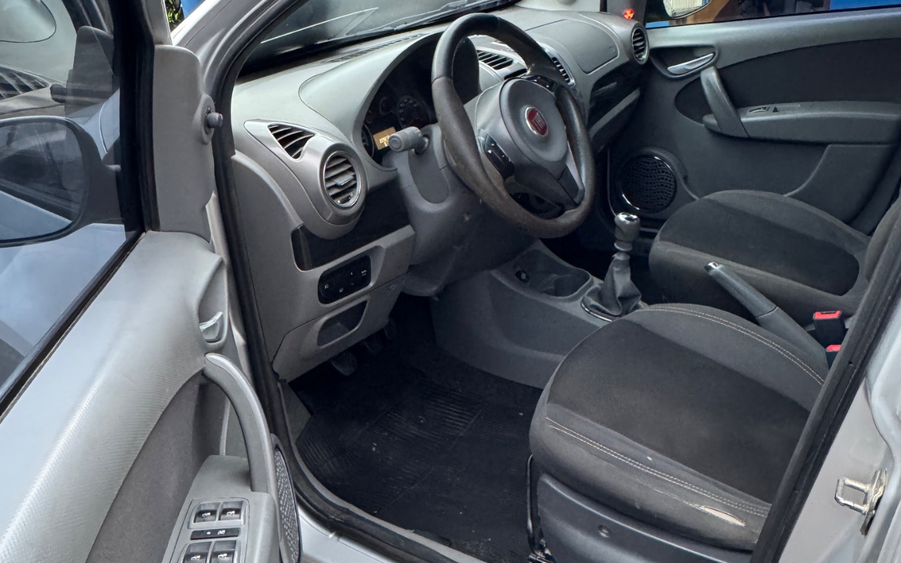 imagem-https://www.socarrao.com.br/sc-vehicle-images-prod/4261526/1790952309186-SU1HXzY1NTMuanBlZw.jpeg
