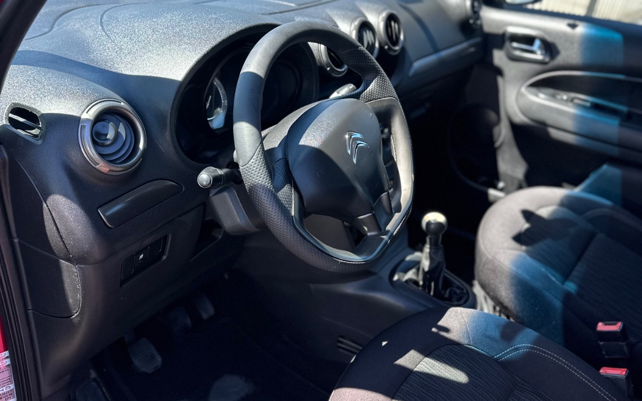 imagem-https://www.socarrao.com.br/sc-vehicle-images-prod/4261585/1790952580511-SU1HXzIyNzQuanBlZw.jpeg