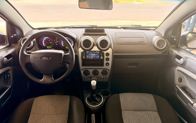 imagem-https://www.socarrao.com.br/sc-vehicle-images-prod/4261636/1790964200674-6eec0751942f43d0b5c7a7edc41448bf_1790949591943.jpg