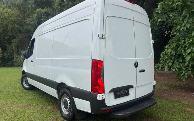 imagem-https://www.socarrao.com.br/sc-vehicle-images-prod/4261644/1791294841062-8537363_7_B_243f6efff2.jpeg
