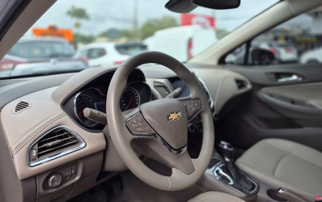 imagem-https://www.socarrao.com.br/sc-vehicle-images-prod/4261645/1790952985229-003_ca10a76feba3d5e975e3941847de8ee9.jpg