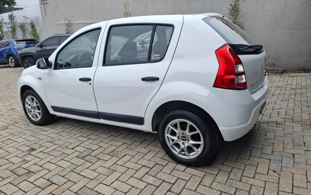 imagem-https://www.socarrao.com.br/sc-vehicle-images-prod/4261749/1790953698172-6_120712.jpg