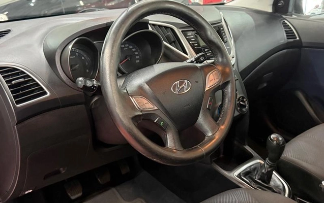 imagem-https://www.socarrao.com.br/sc-vehicle-images-prod/4261764/1790953966171-8530831_4_B_615d3c6fd1.jpeg